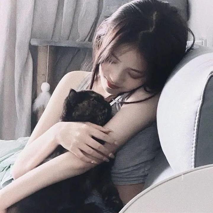 夏日午后的初缠爱恋